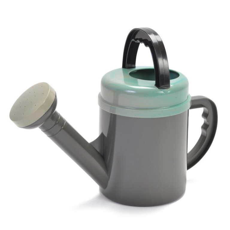 Regadera de plástico reciclado